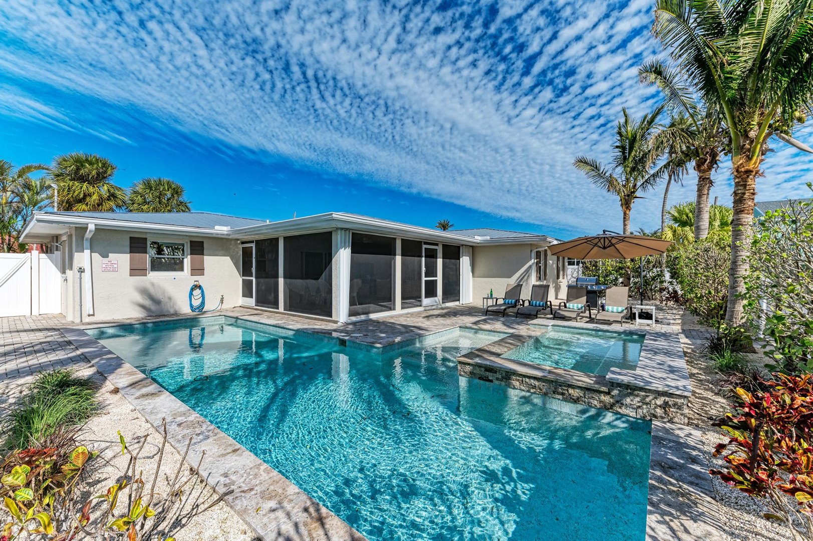 Crescent Palms north end AMI, 2 King suites,walk to bay beach stunning ...